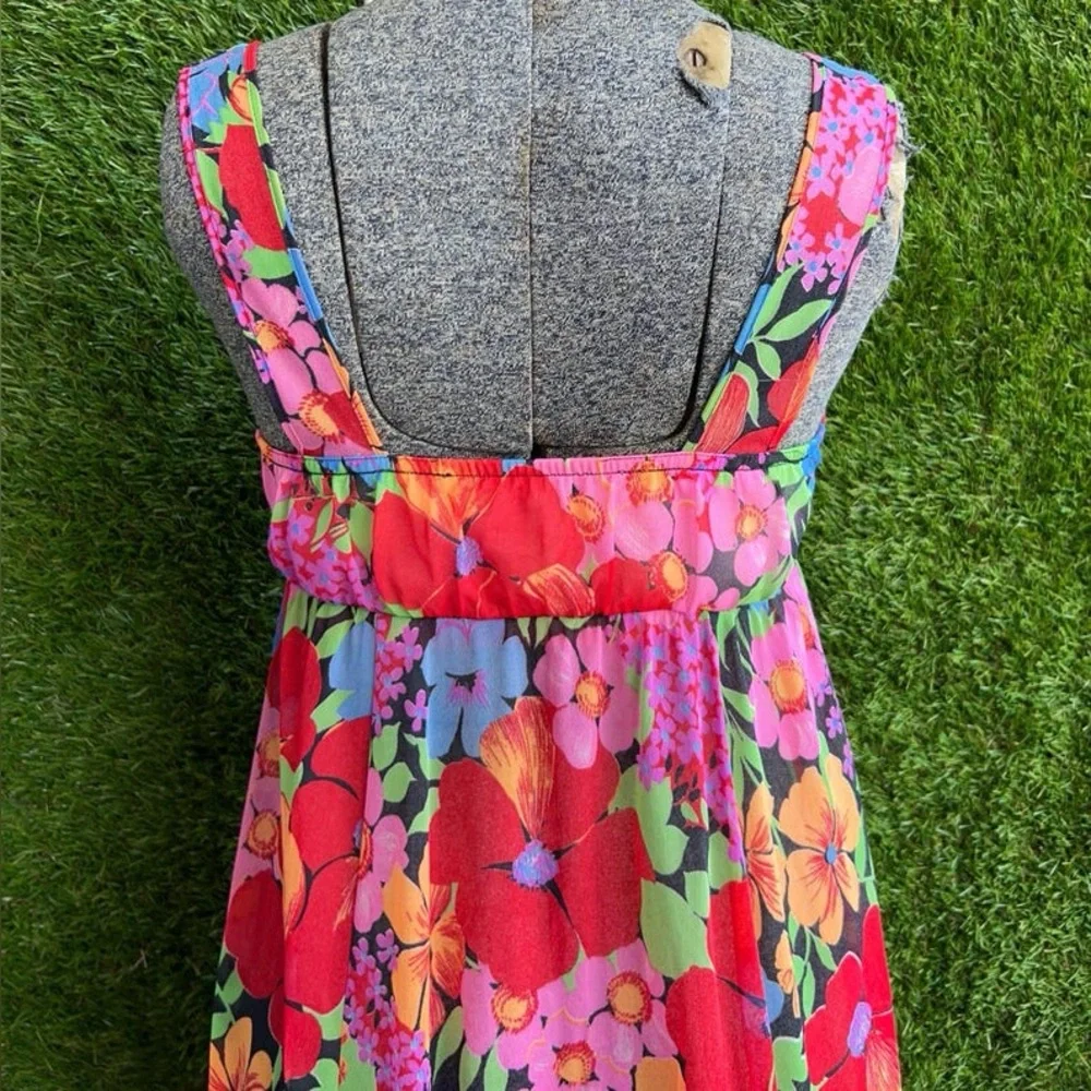 Vintage Olga , SLEEPING PRETTY 70s floral maxi nightgown Size 36